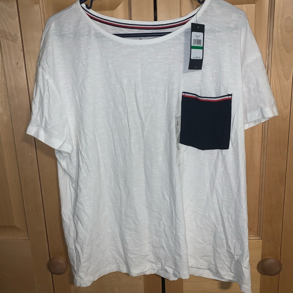 NWT TOMMY HILFIGER white pocket tee-shirt